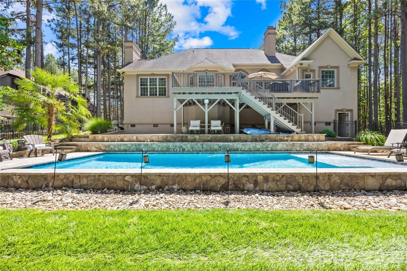 6830 Goose Point Dr, Denver, NC 28037