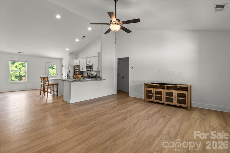 2412 Mintew Cir, Lincolnton, NC 28092