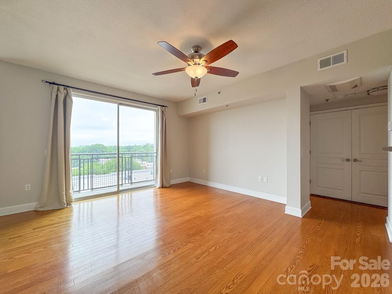1315 East Blvd #814, Charlotte, NC 28203