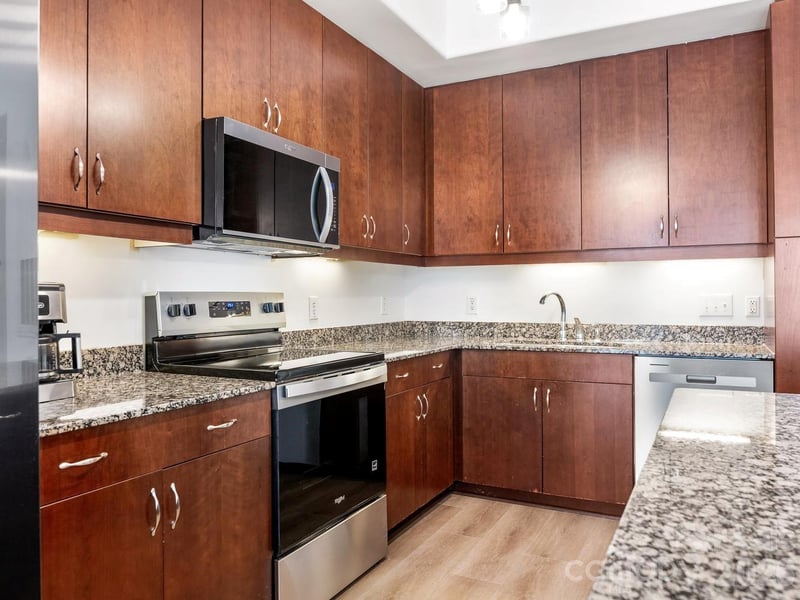 4625 Piedmont Row Dr #408, Charlotte, NC 28210