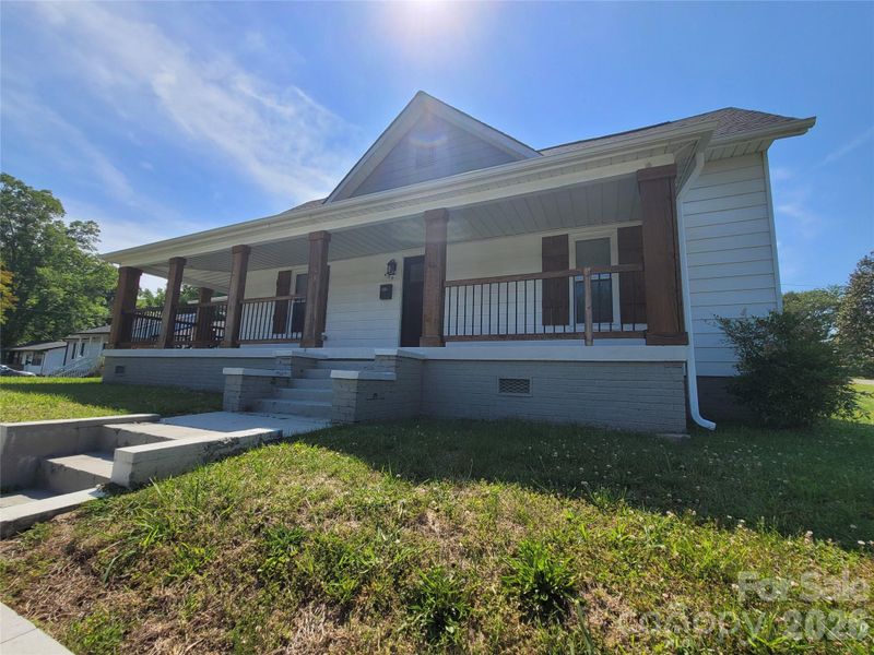 409 N 12th St, Bessemer City, NC 28016
