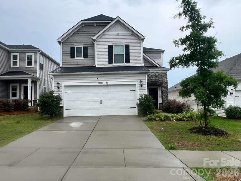 11908 Redleaf Dr, Charlotte, NC 28215