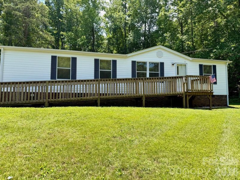 5493 Harris Farm Rd, Hickory, NC 28602