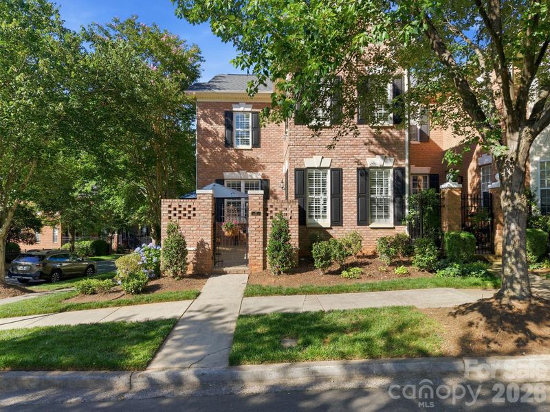 203 Caldwell Ln, Davidson, NC 28036