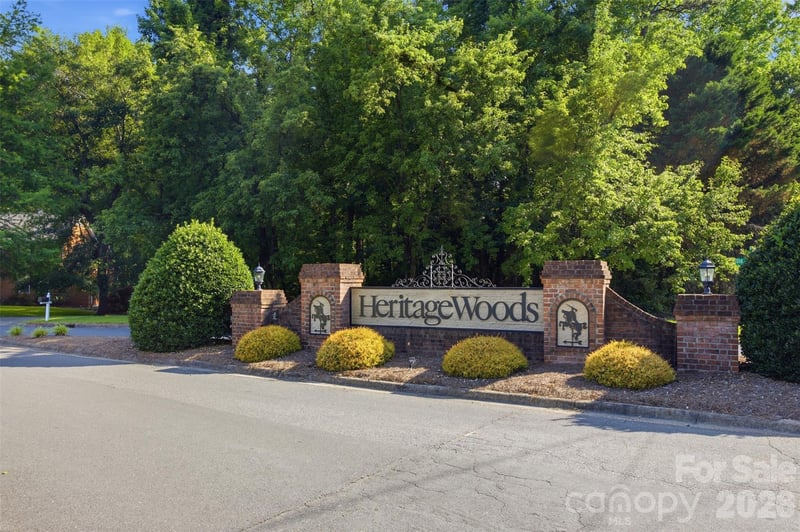932 Alexandria Ct, Gastonia, NC 28056
