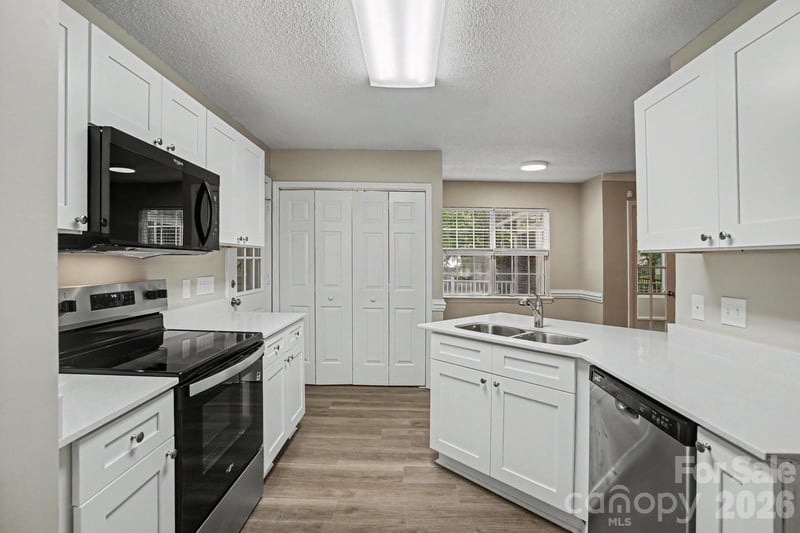 1255 Hawthorne Dr, Indian Trail, NC 28079