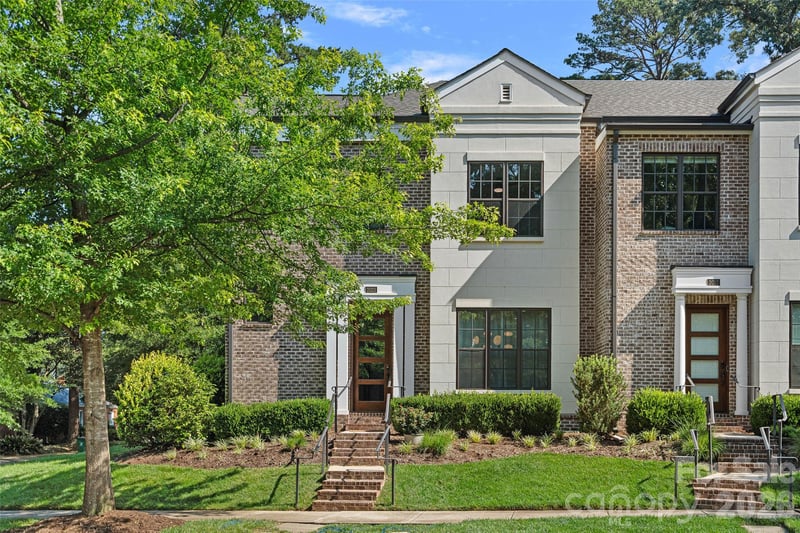 2023 Lynnwood Dr, Charlotte, NC 28209