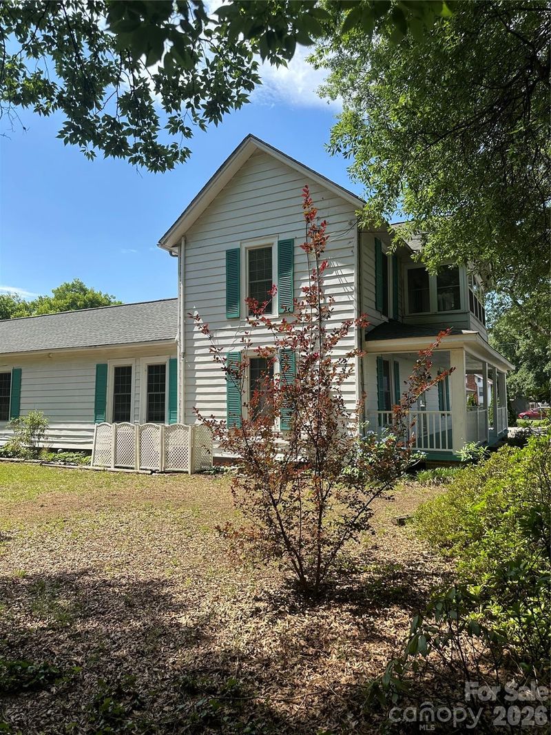 1407 N College Ave, Newton, NC 28658