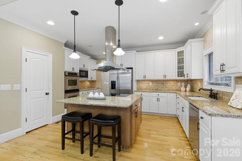 2420 Crofte Dr, Sherrills Ford, NC 28673