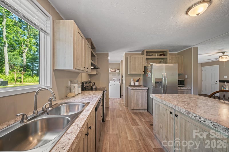 151 Field Sparrow Ln, Hendersonville, NC 28792