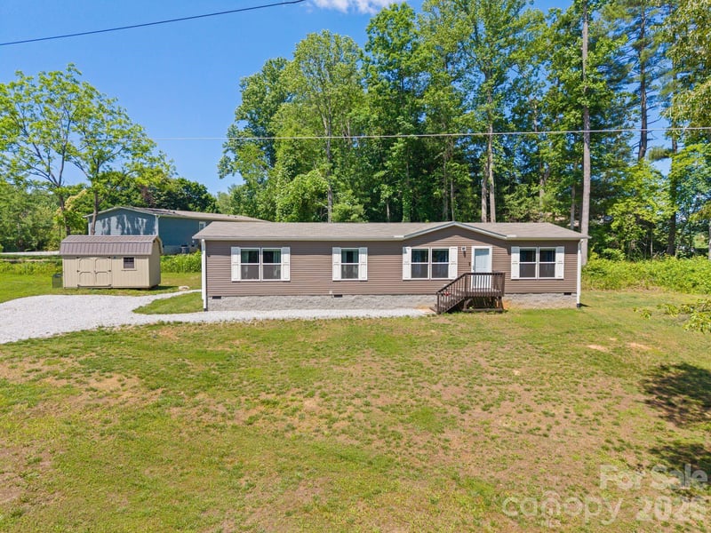 151 Field Sparrow Ln, Hendersonville, NC 28792