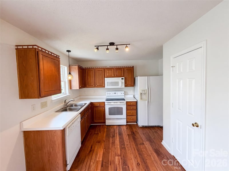 1841 Mission Oaks St, Kannapolis, NC 28083