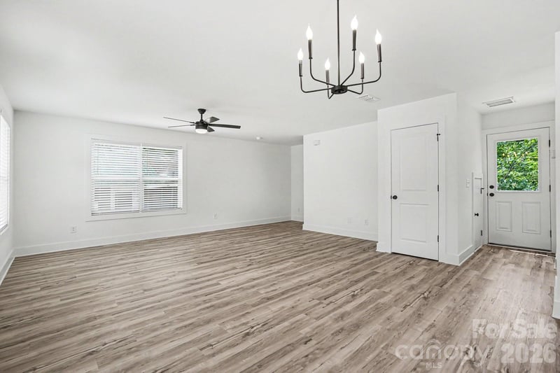 811 Evening Shade Ln, Gastonia, NC 28052