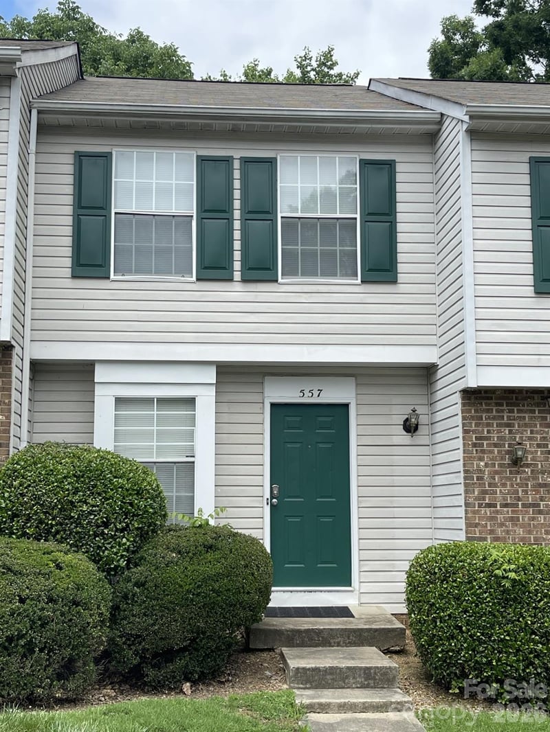 557 Lex Dr, Charlotte, NC 28262