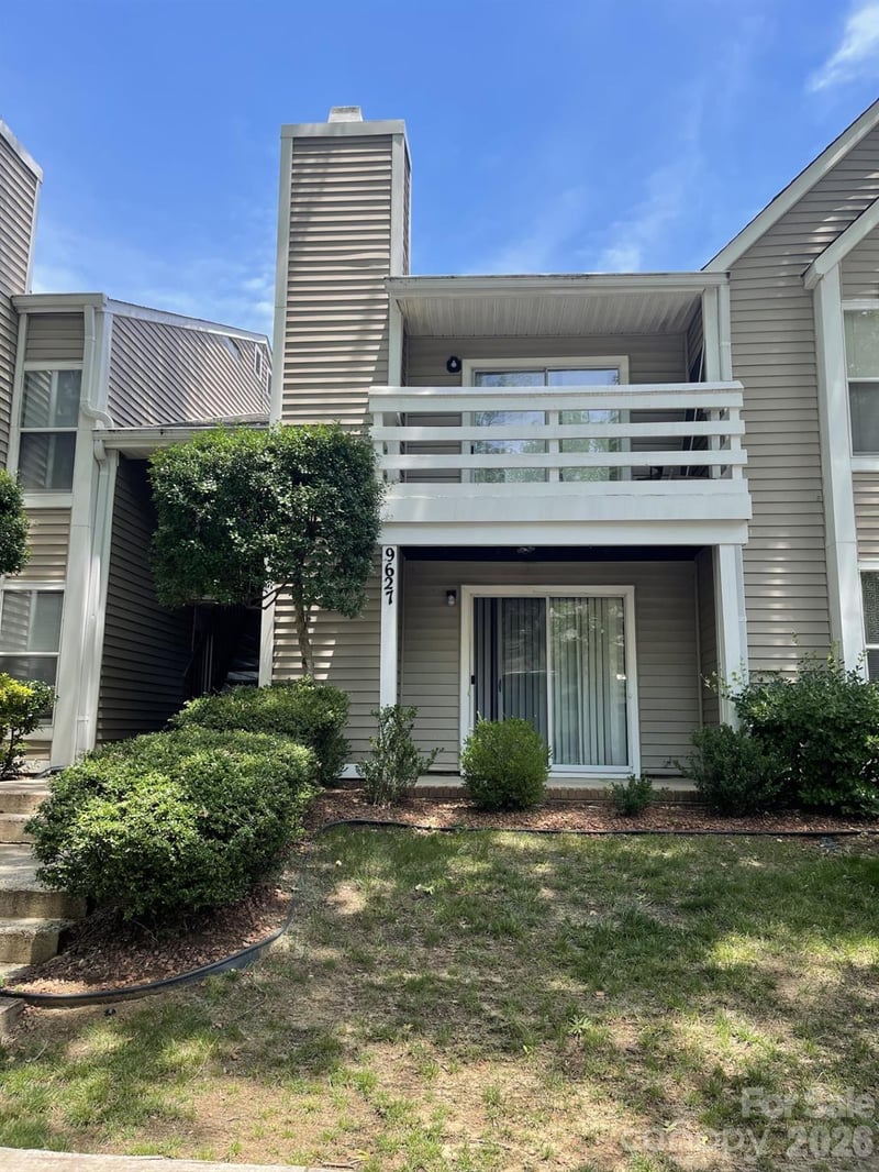 9627 Vinca Cir #J, Charlotte, NC 28213