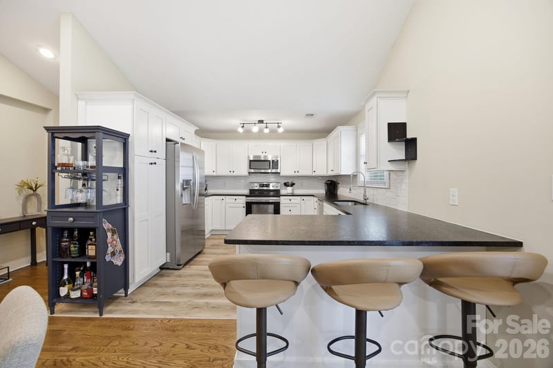 1742 Dunkirk Dr, Charlotte, NC 28203