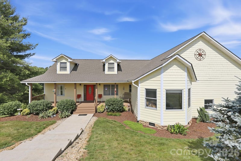 409 Tall Timbers Ln, Waynesville, NC 28785