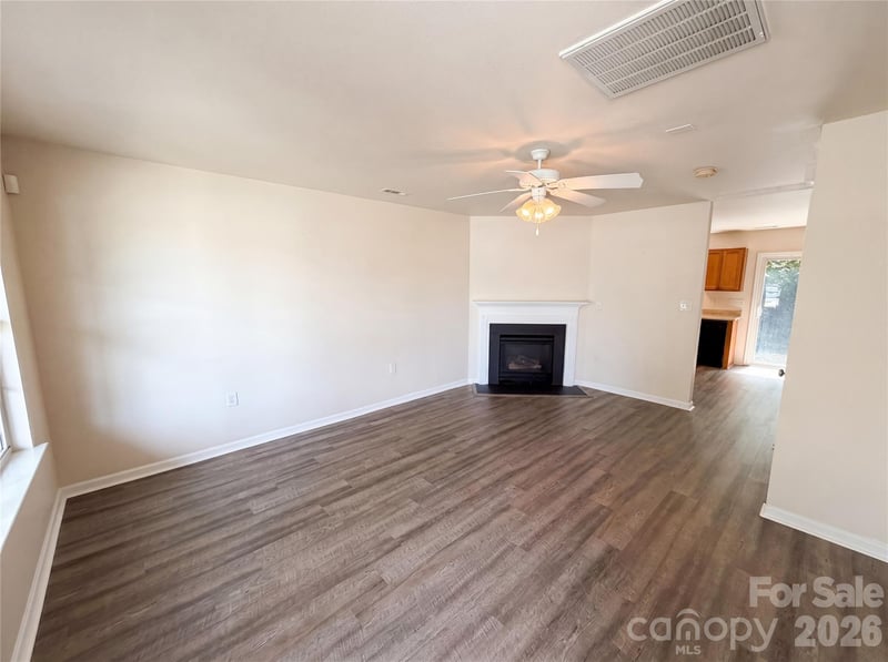 1131 Jordans Pond Ln, Charlotte, NC 28214