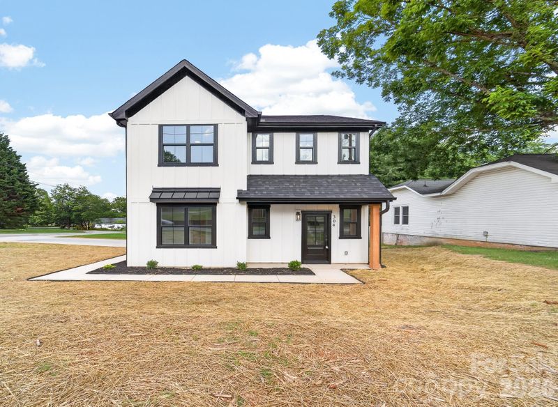 304 N 14th St, Bessemer City, NC 28016