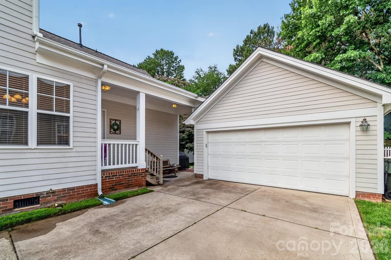8216 Townley Rd, Huntersville, NC 28078