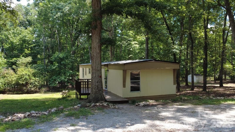 1140 Love Valley Rd, Clover, SC 29710
