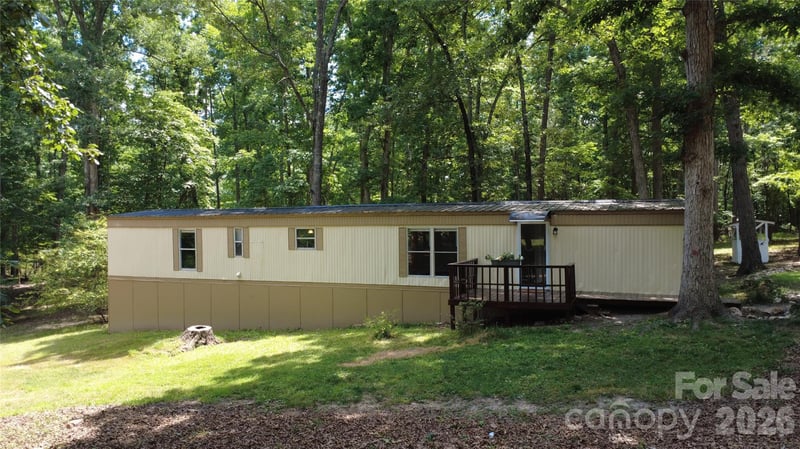 1140 Love Valley Rd, Clover, SC 29710