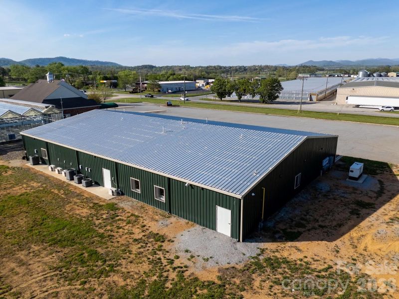 4076 Haywood Rd, Mills River, NC 28759