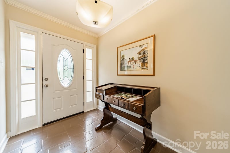 5522 Sharon Rd, Charlotte, NC 28210