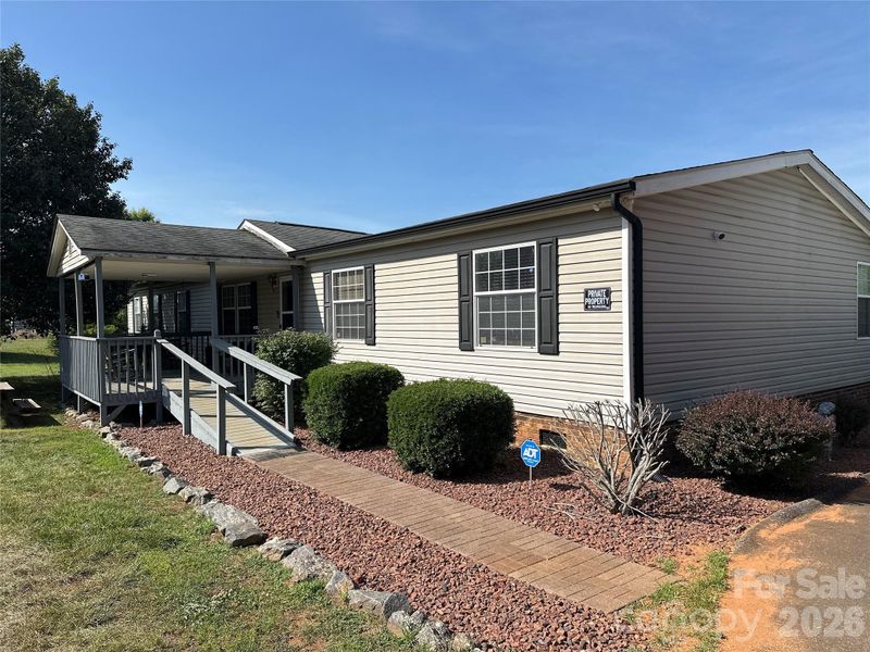 2567 Peeler Rd, Vale, NC 28168