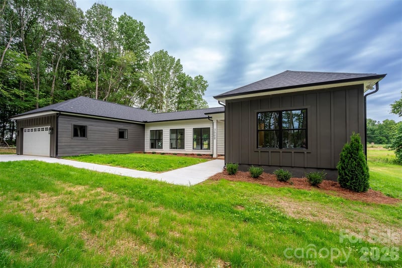 3008 Buffet Ln, Monroe, NC 28110