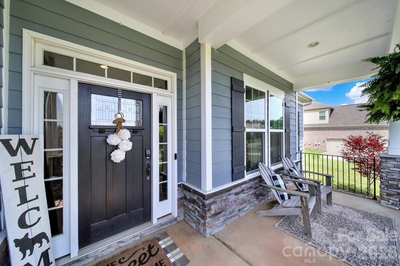 6390 Willow Farm Dr, Denver, NC 28037