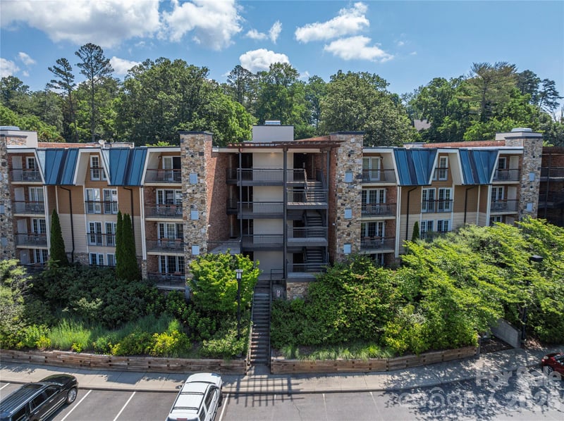 222 Bowling Park Rd, Asheville, NC 28803