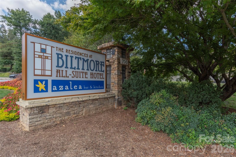 222 Bowling Park Rd, Asheville, NC 28803