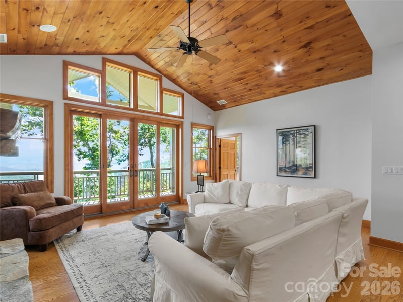 115 Stoney Falls Loop #D1, Burnsville, NC 28714