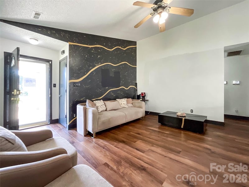 12151 Stewarts Crossing Dr, Charlotte, NC 28215