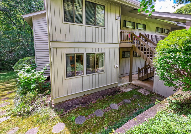 3A Cedarwood Dr, Asheville, NC 28805