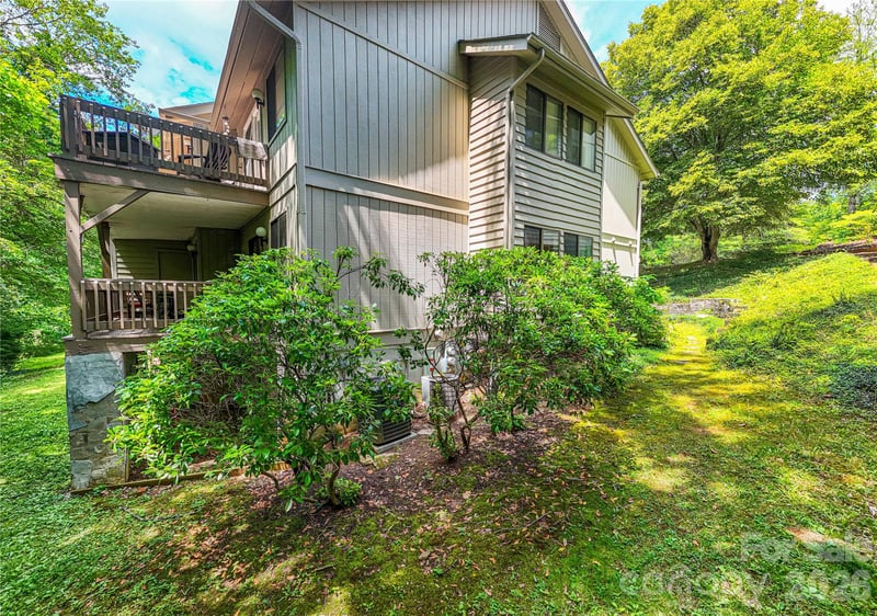 3A Cedarwood Dr, Asheville, NC 28805