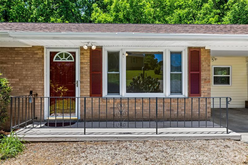219 Belton Ave, Mount Holly, NC 28120