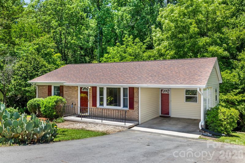 219 Belton Ave, Mount Holly, NC 28120