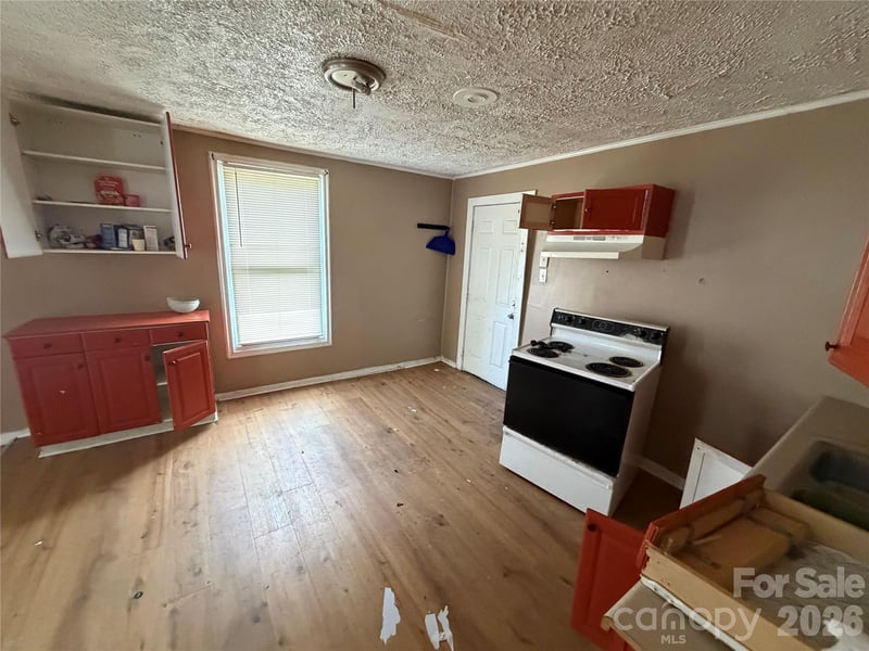 2528 Gardner St, Gastonia, NC 28056
