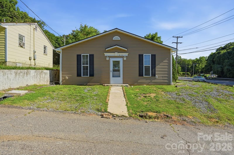 411 W Sullivan St, Gastonia, NC 28052