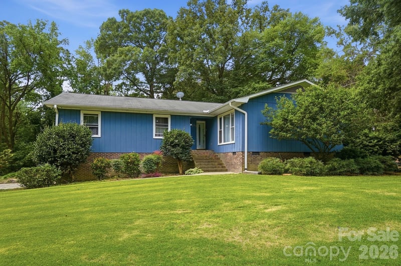 214 Griffin Ln, Marshville, NC 28103