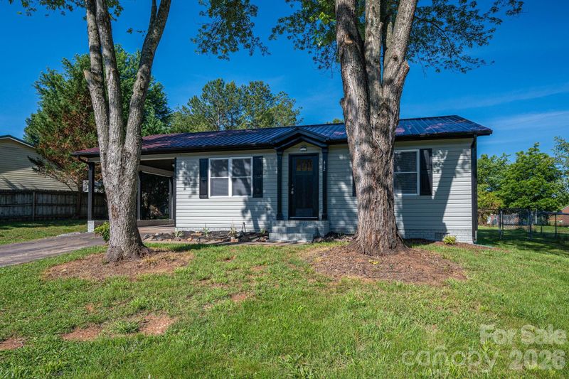 412 Forest Dr, Maiden, NC 28650