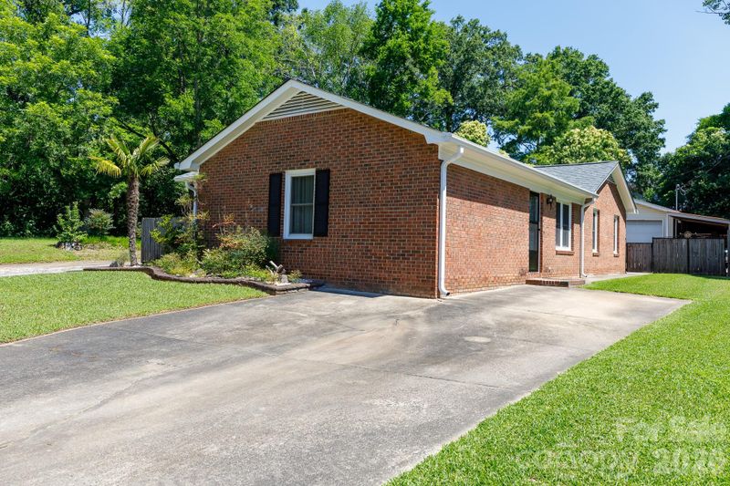 555 E Black St, Rock Hill, SC 29730