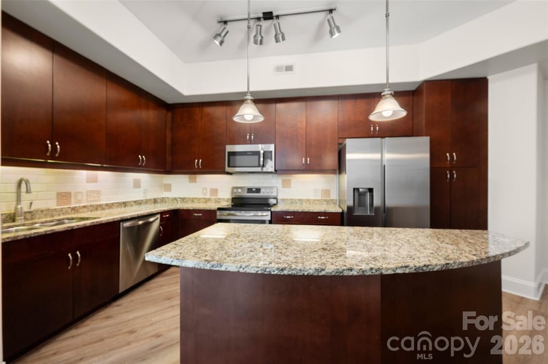 4620 Piedmont Row Dr #304, Charlotte, NC 28210
