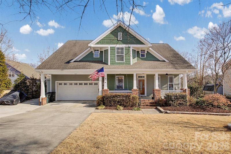1044 Hunters Run Dr, Tega Cay, SC 29708