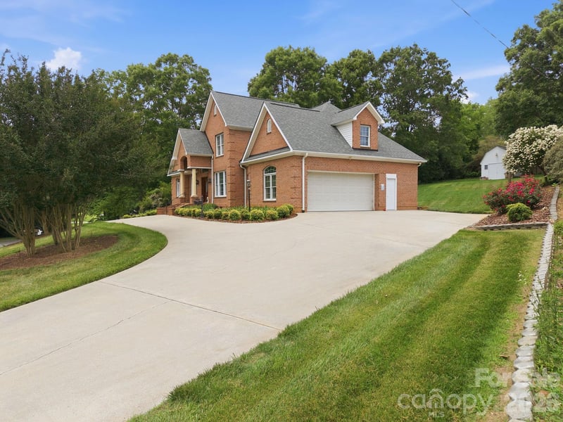 540 Hickory Dr, Salisbury, NC 28144