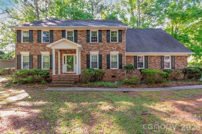 1171 Candlelight Dr, Rock Hill, SC 29732