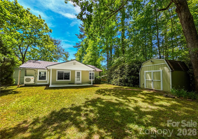 2603 Kim Miller Rd, Lake Toxaway, NC 28747