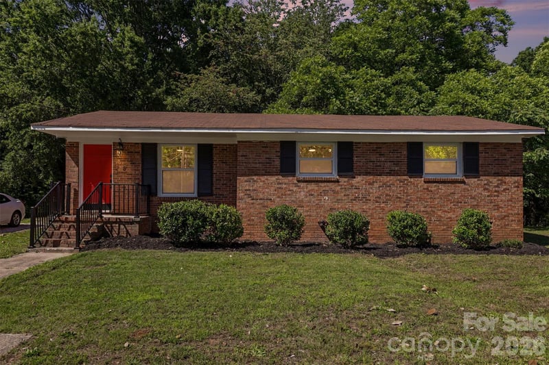28 Maiden Ln, York, SC 29745
